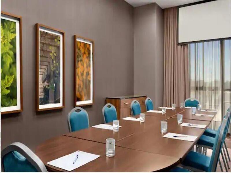 Hilton Garden Inn Chandler Downtown Екстериор снимка