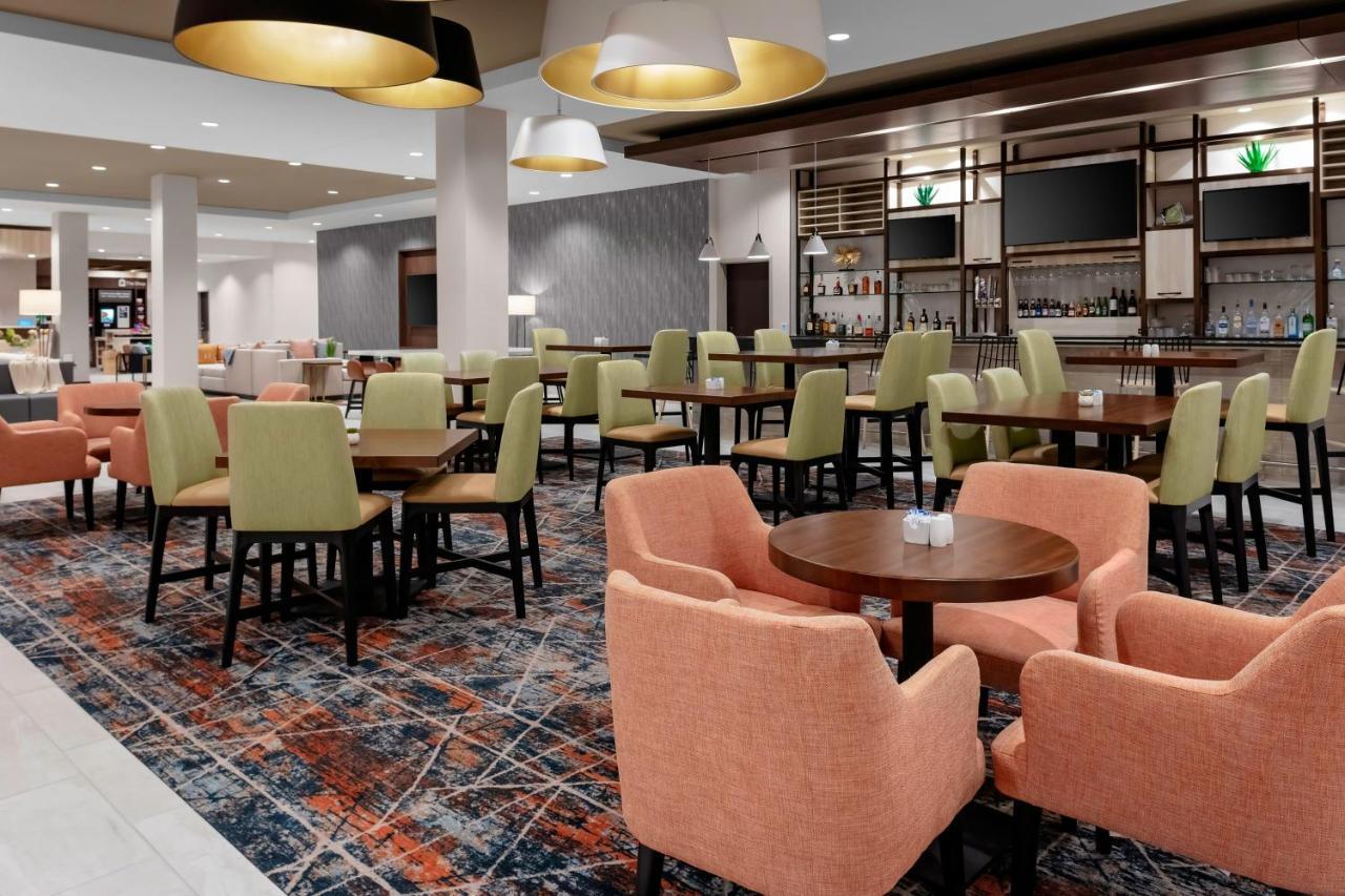 Hilton Garden Inn Chandler Downtown Екстериор снимка