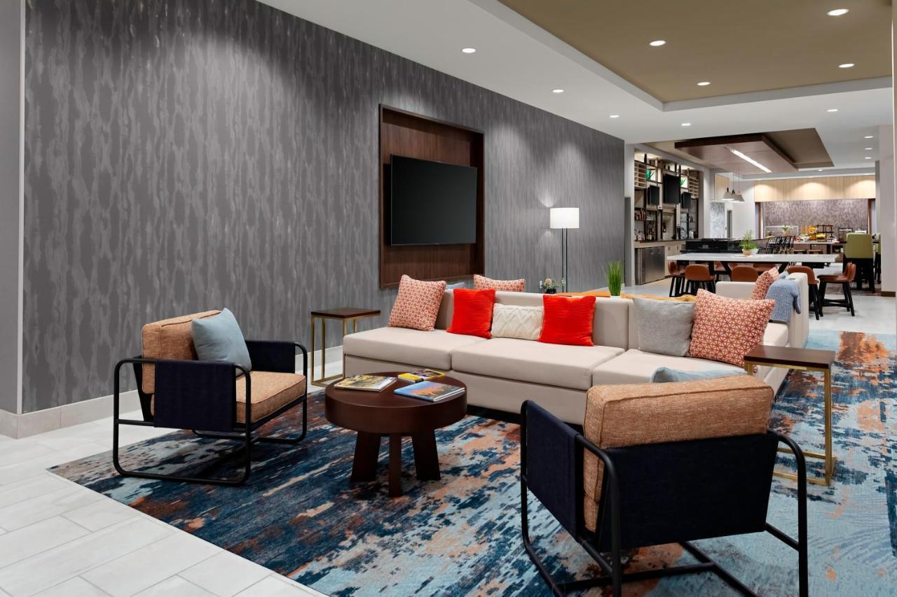 Hilton Garden Inn Chandler Downtown Екстериор снимка