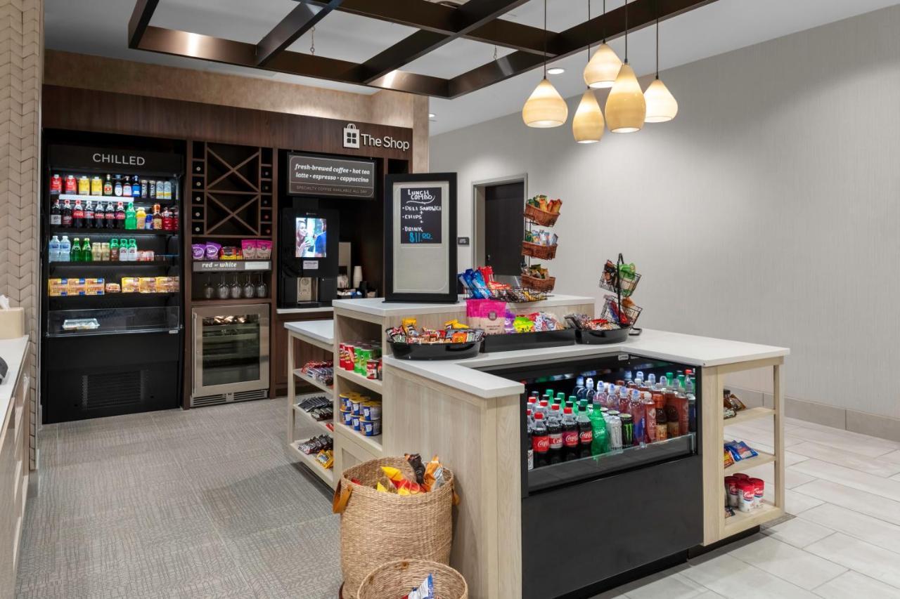 Hilton Garden Inn Chandler Downtown Екстериор снимка