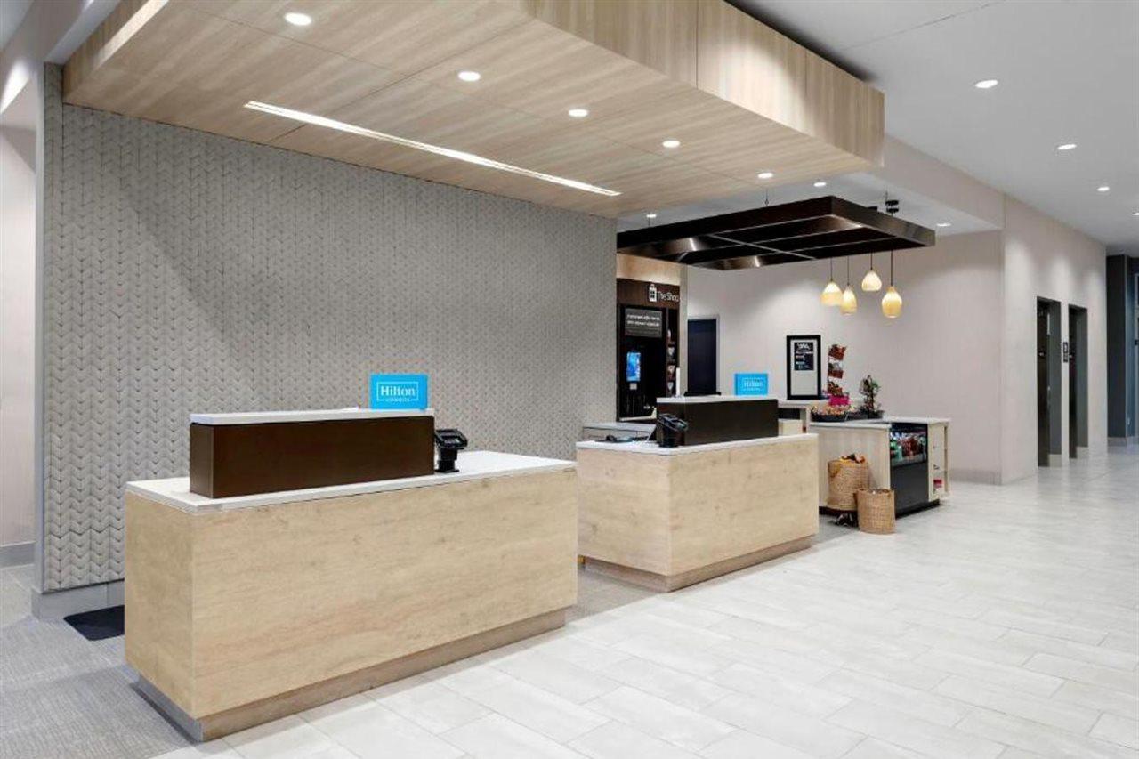 Hilton Garden Inn Chandler Downtown Екстериор снимка