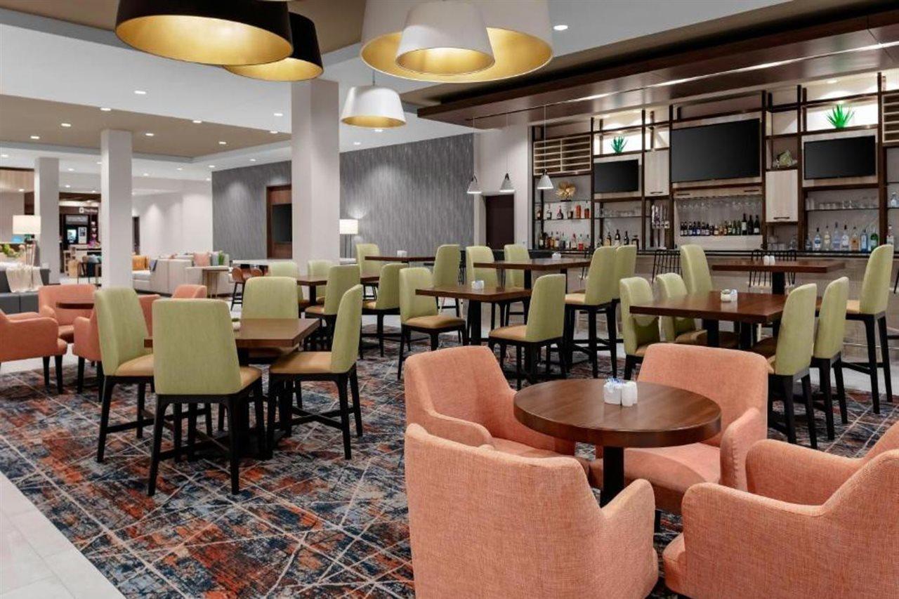 Hilton Garden Inn Chandler Downtown Екстериор снимка