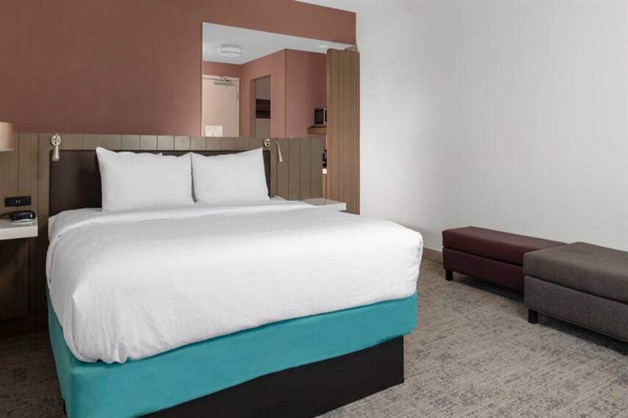 Hilton Garden Inn Chandler Downtown Екстериор снимка