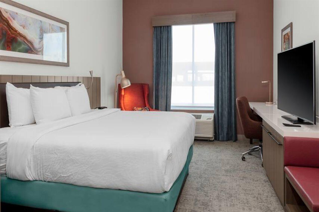 Hilton Garden Inn Chandler Downtown Екстериор снимка