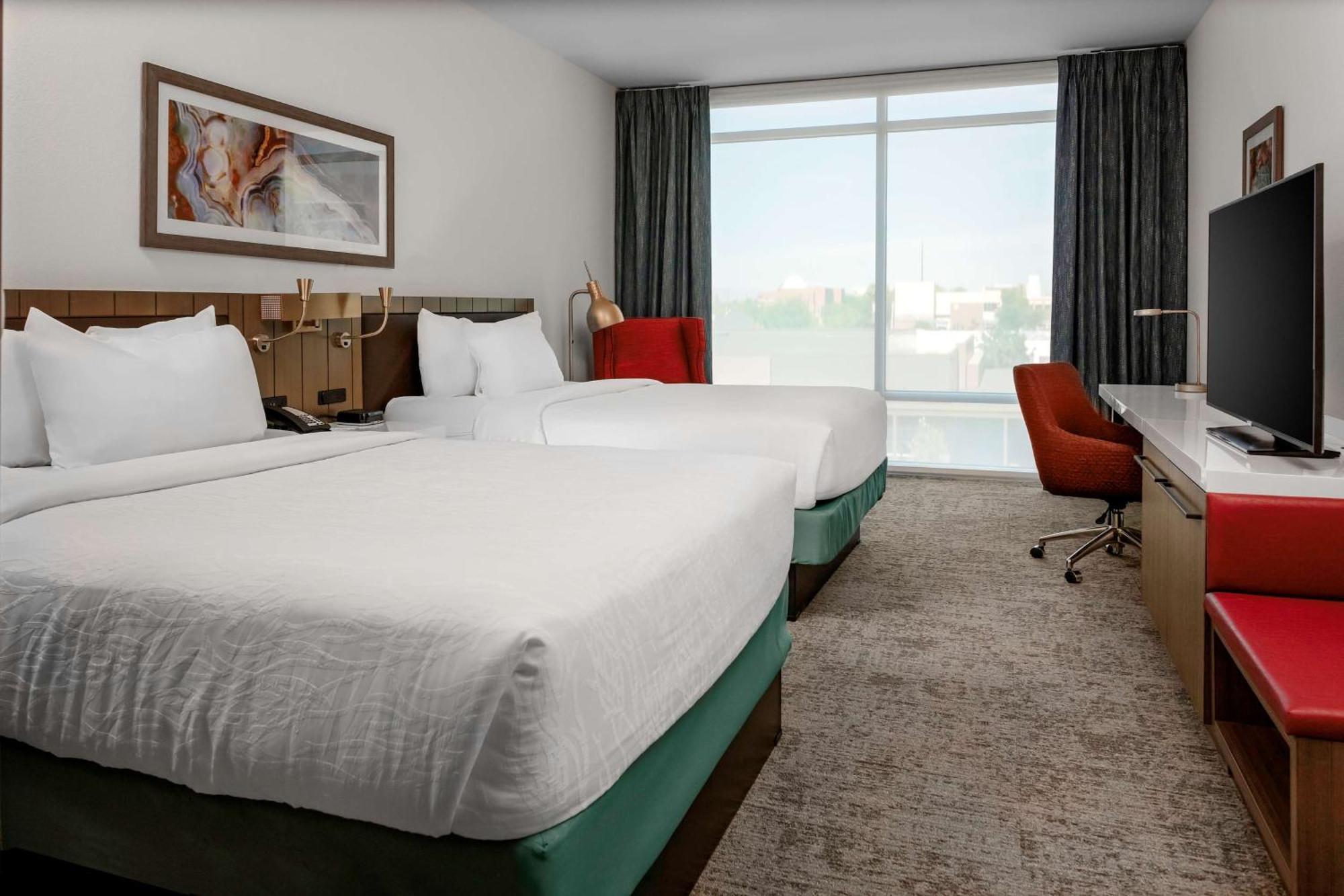 Hilton Garden Inn Chandler Downtown Екстериор снимка