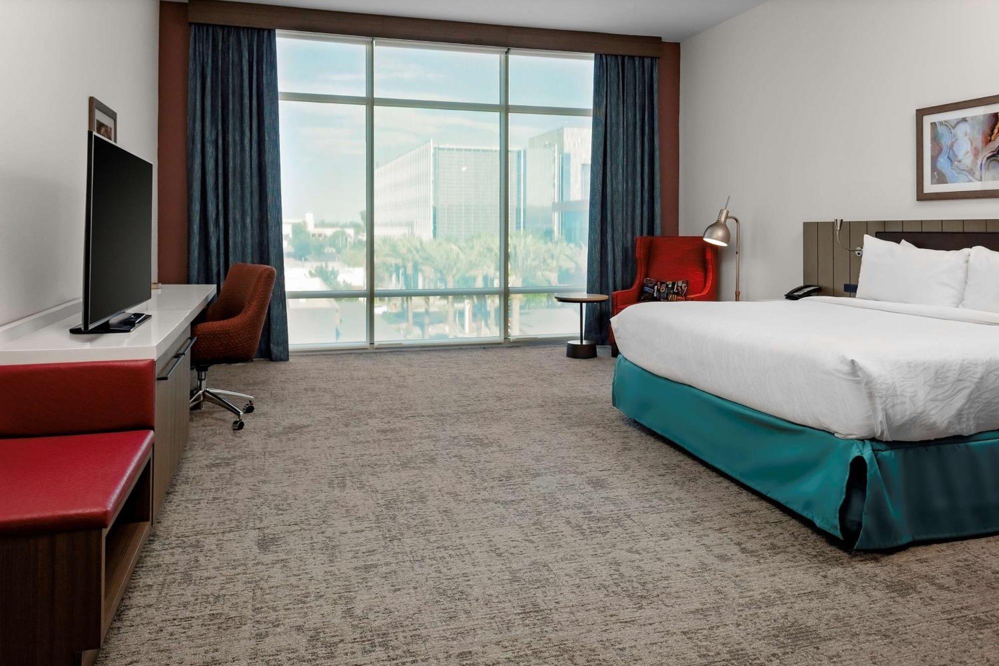 Hilton Garden Inn Chandler Downtown Екстериор снимка