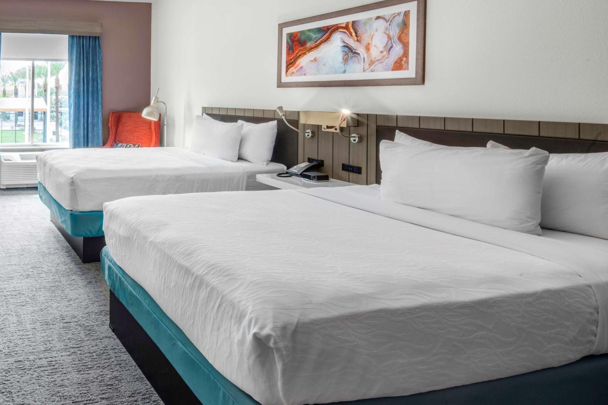 Hilton Garden Inn Chandler Downtown Екстериор снимка
